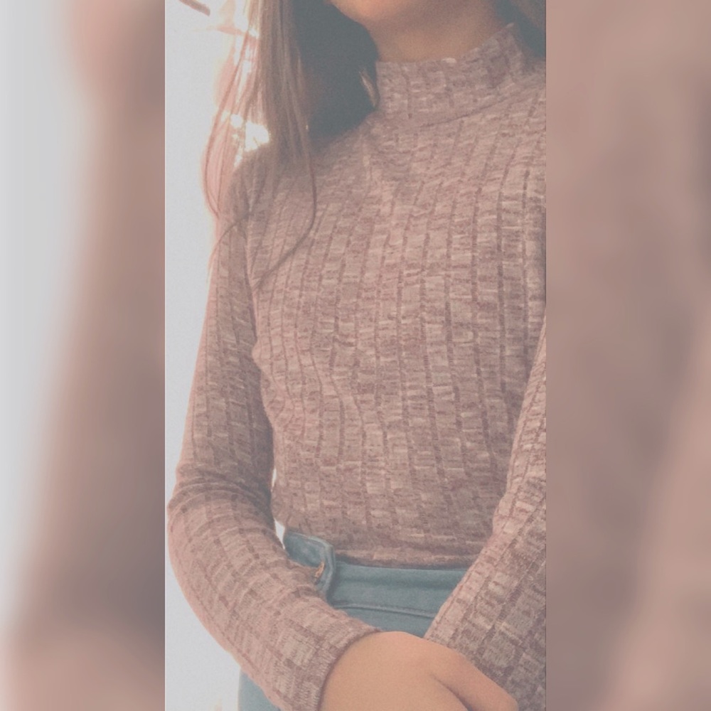 Purple Turtle-Neck💜 - Picture 1 of 4